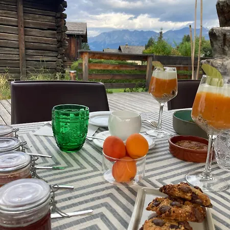 Victoria Retreat & 3*