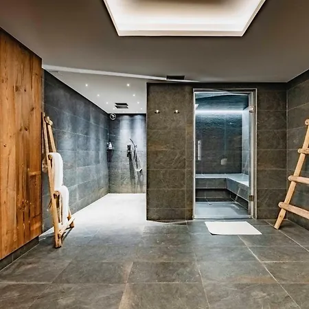 Victoria Retreat & Hotel 3*