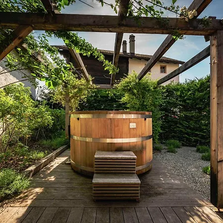 Victoria Retreat & 3*