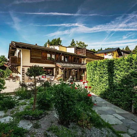 Victoria Retreat & فيركورين