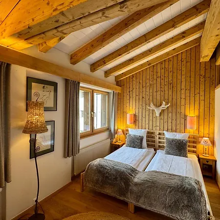 Victoria Retreat & فندق 3*