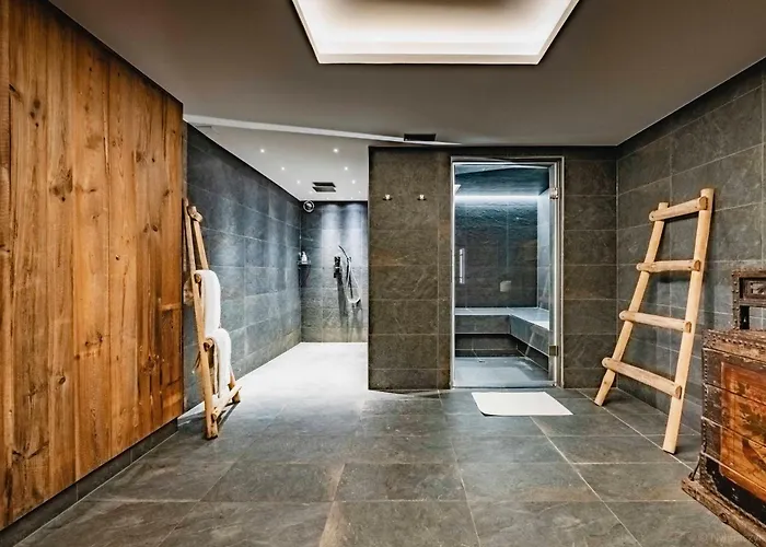 Victoria Retreat & Hotel 3*