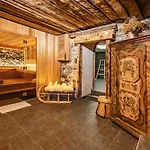 Hotel Victoria Retreat &